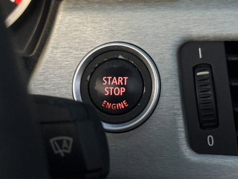 Used 2011 BMW M3 Convertible image 22