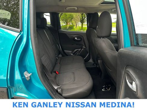 Used 2021 Jeep Renegade Latitude AWD/4WD image 45