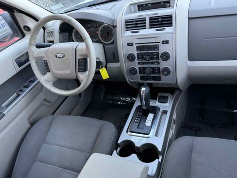 Used 2009 Ford Escape 4WD Hybrid image 30