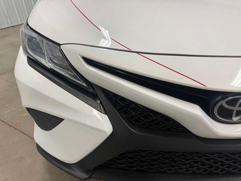Certified 2020 Toyota Camry SE FWD image 4