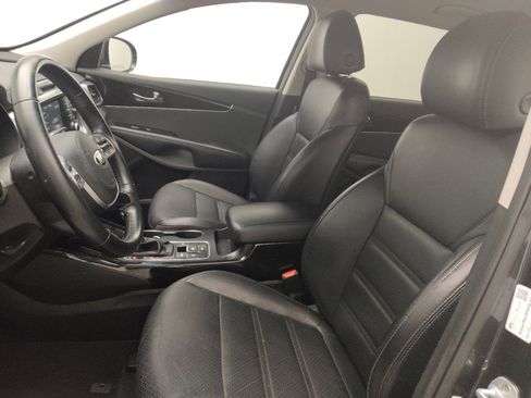 Used 2019 Kia Sorento EX image 17