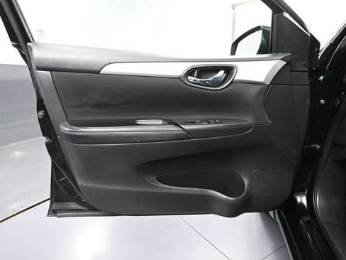 Used 2018 Nissan Sentra S image 16