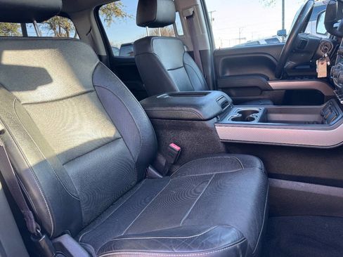 Used 2017 Chevrolet Silverado 1500 LTZ Z71 w/ LTZ Plus Package image 8