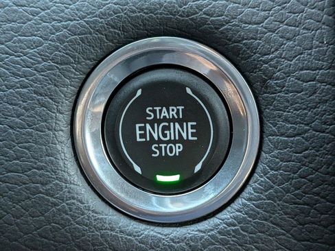 Used 2023 GMC Yukon Denali image 31