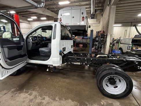 New 2026 Ford F550 4x4 Regular Cab Super Duty w/ Snow Plow Prep Package image 13