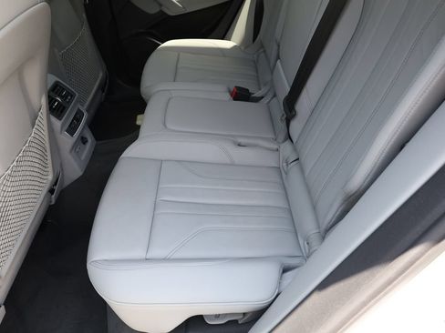 Used 2024 Audi Q5 2.0T Premium w/ Convenience Package AWD/4WD image 20