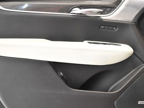 Used 2023 Cadillac XT5 Sportv w/ Technology Package image 21