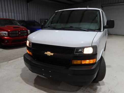 Used 2021 Chevrolet Express 2500 RWD image 35
