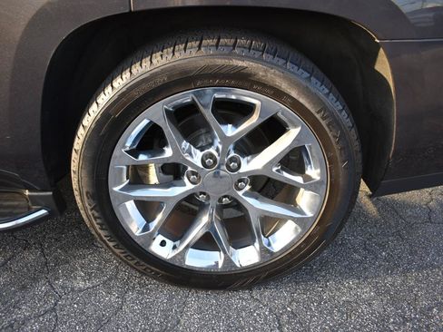 Used 2017 Cadillac Escalade Luxury AWD/4WD image 33