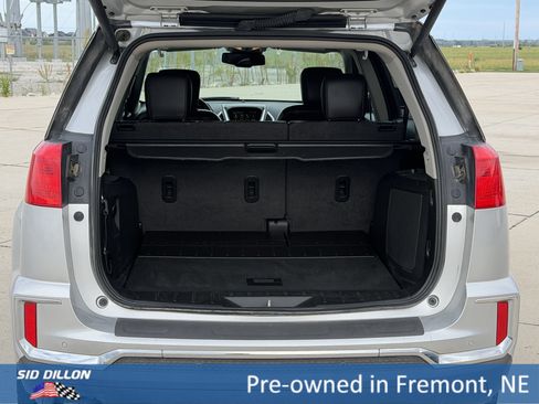 Used 2016 GMC Terrain SLT w/ Driver Alert Package I FWD image 5