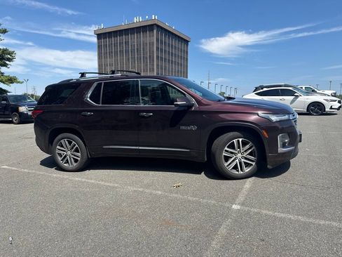Certified 2023 Chevrolet Traverse High Country w/ LPO, Cargo Package AWD/4WD image 3