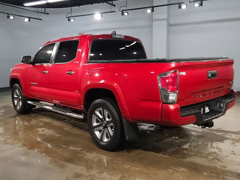 Used 2017 Toyota Tacoma Limited image 5