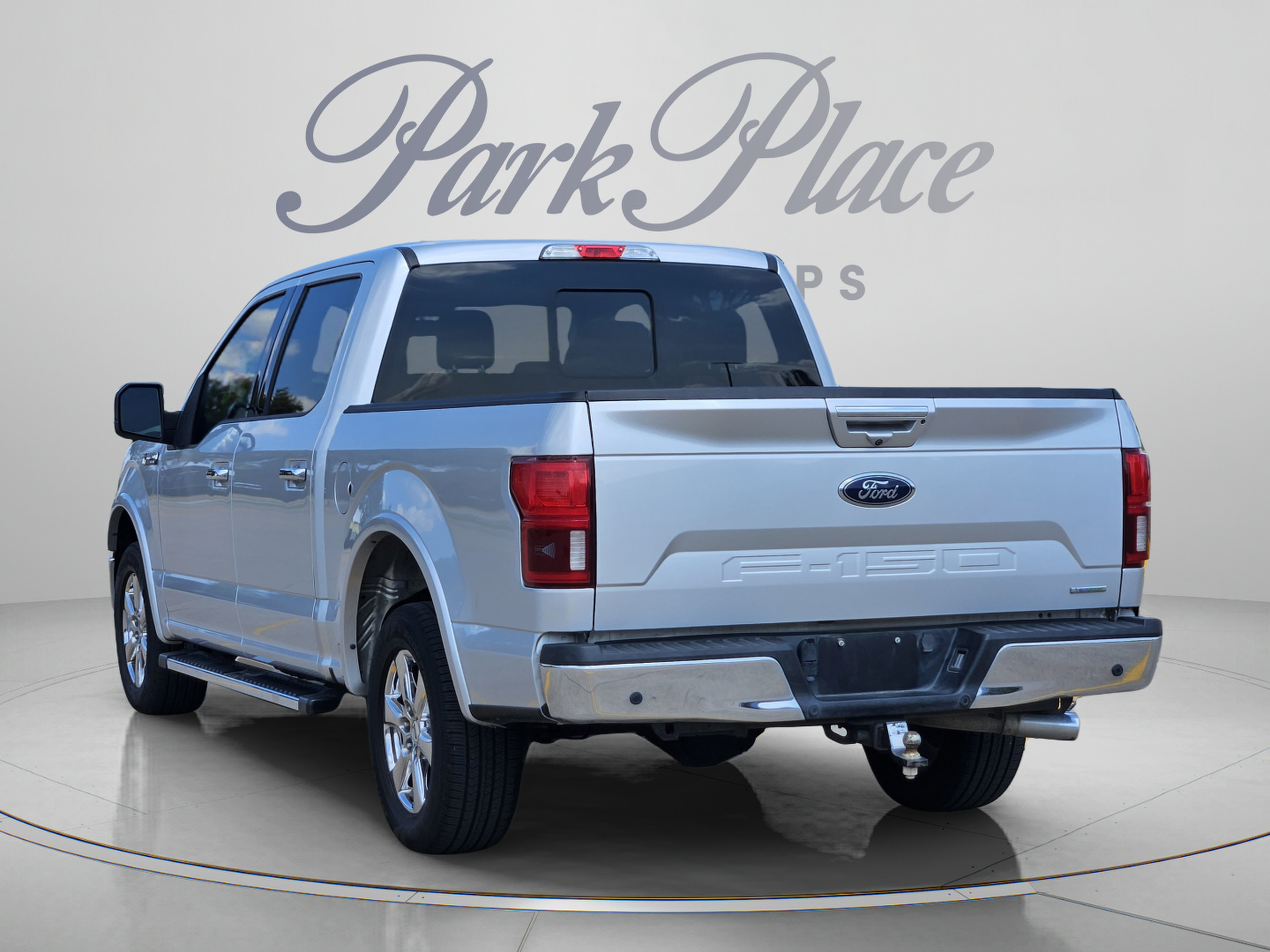 Used 2018 Ford F150 Lariat RWD image 3