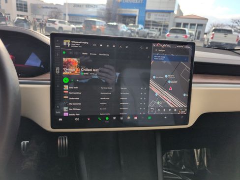 Used 2023 Tesla Model S Standard Range image 19