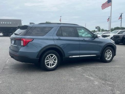 Used 2025 Ford Explorer Active RWD image 6