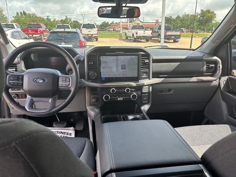 Used 2025 Ford F150 XLT w/ Equipment Group 302A MID RWD image 14