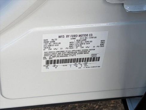 Certified 2022 Lincoln Nautilus FWD w/ Premium Package image 36
