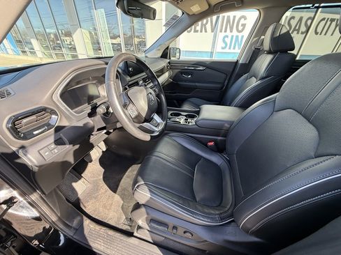 Used 2023 Honda Pilot Elite image 19