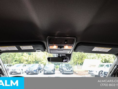 Used 2024 Nissan Titan SV w/ SV Convenience Package RWD image 44