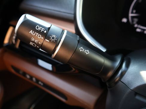 Used 2024 Acura MDX SH-AWD w/ Technology Package image 41
