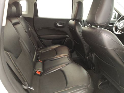 Used 2020 Jeep Compass Latitude image 19