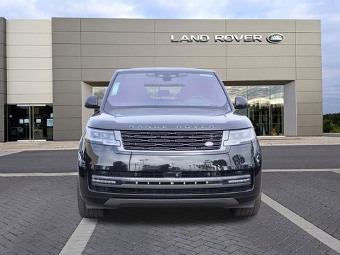 Used 2023 Land Rover Range Rover Long Wheelbase SE AWD/4WD image 2