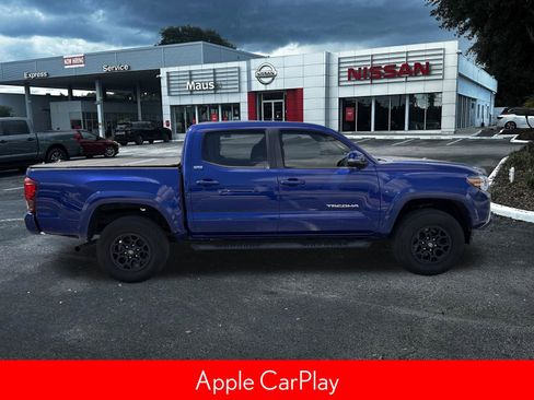 Used 2022 Toyota Tacoma SR5 w/ Technology Package image 3
