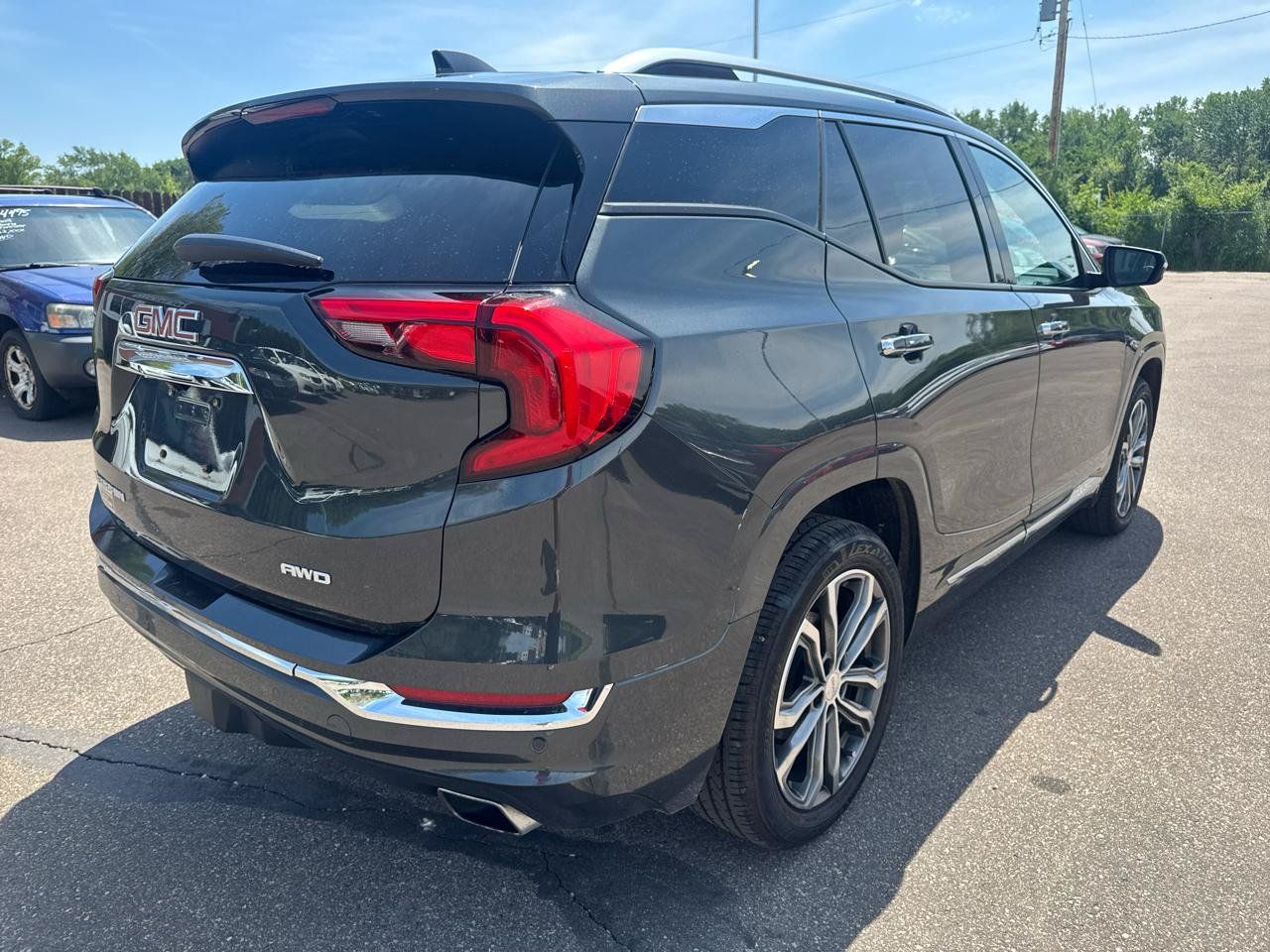 Used 2019 GMC Terrain Denali w/ Advanced Safety Package AWD/4WD image 5