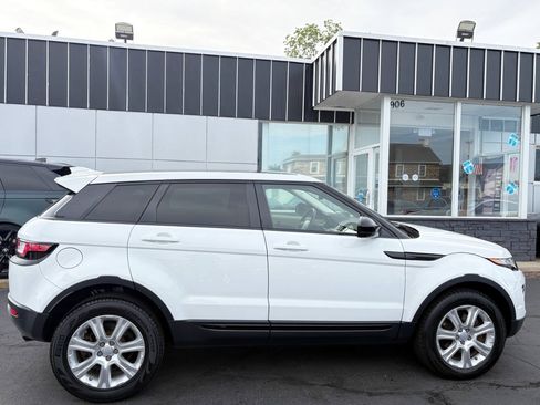 Used 2017 Land Rover Range Rover Evoque SE AWD/4WD image 8
