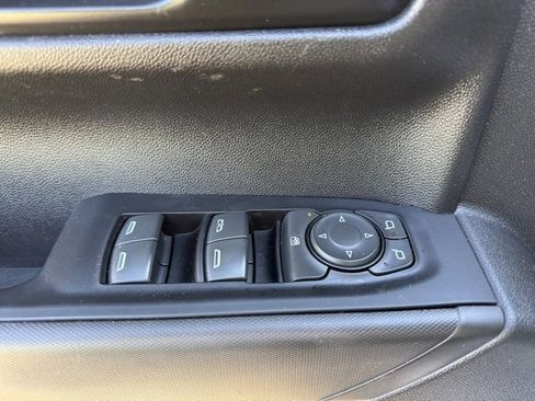 Used 2022 Chevrolet Silverado 1500 Custom image 9