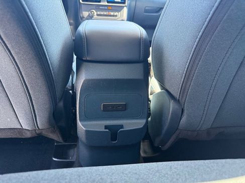 Used 2025 Ford Maverick XLT w/ Equipment Group 302A AWD/4WD image 17