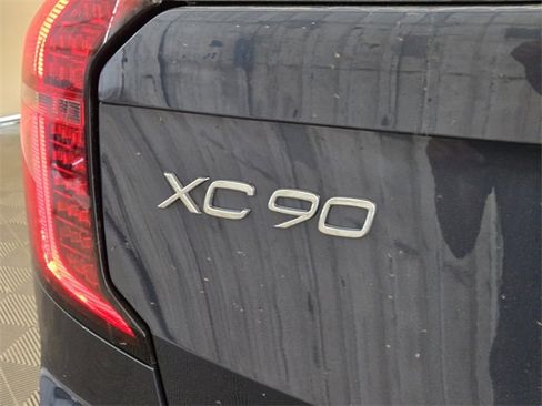 New 2026 Volvo XC90 T8 Plus image 12