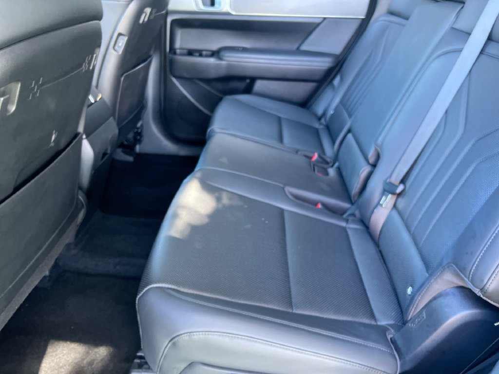 Used 2025 Hyundai Santa Fe SEL FWD image 22