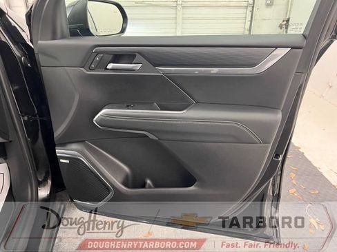 Used 2025 GMC Acadia Elevation FWD image 43