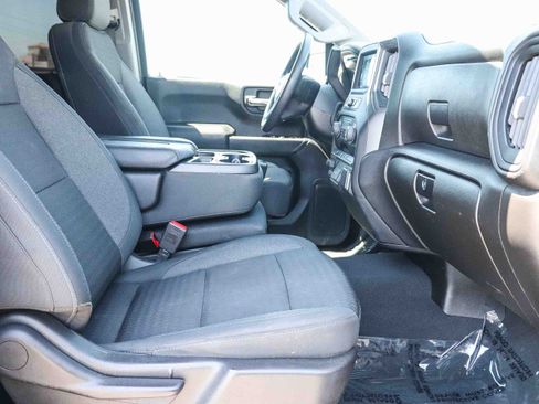 Used 2023 Chevrolet Silverado 1500 Custom AWD/4WD image 17