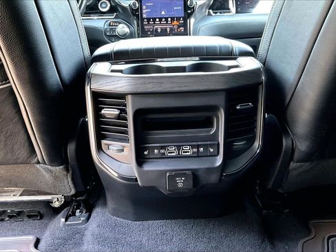 Used 2025 RAM 1500 Limited AWD/4WD image 17