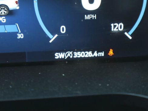 Used 2023 Ford F150 Lariat AWD/4WD image 10