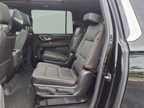 Certified 2021 Chevrolet Suburban High Country AWD/4WD image 14