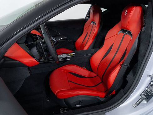 Used 2025 Ferrari 12Cilindri RWD image 5