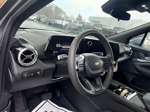 New 2025 Chevrolet Blazer EV LT image 10