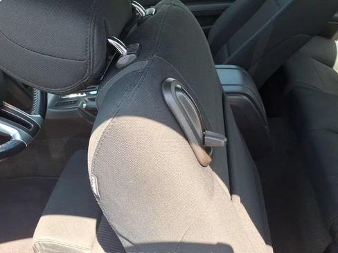Used 2014 Ford Mustang Coupe RWD image 13