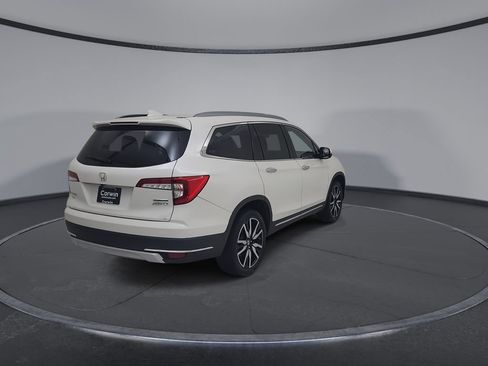 Used 2019 Honda Pilot Touring image 16