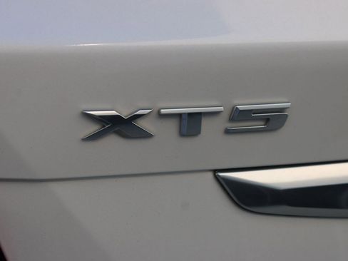 Used 2022 Cadillac XT5 Premium Luxury image 22