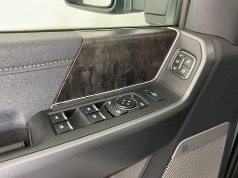 Used 2025 Ford F350 Lariat w/ Black Appearance Package image 16
