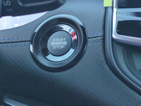 New 2026 Jeep Compass Latitude AWD/4WD image 29