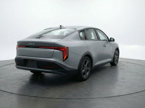 Used 2025 Kia K4 FWD image 9
