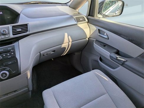 Used 2012 Honda Odyssey EX image 19
