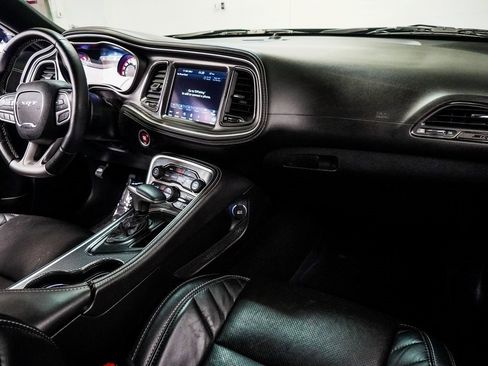 Used 2020 Dodge Challenger SRT Hellcat Redeye image 9