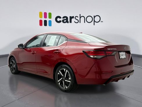 Used 2024 Nissan Sentra SV image 3