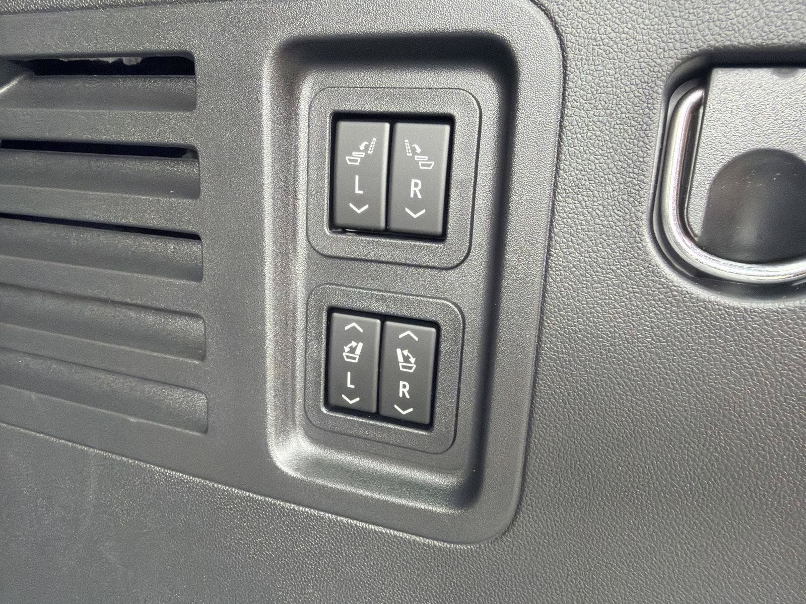 Used 2026 Chevrolet Traverse High Country w/ LPO, Floor Liner Package AWD/4WD image 46